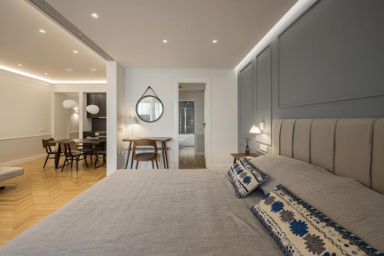 Chic Central Athens Apartment At Mavilli Sq. Buitenkant foto