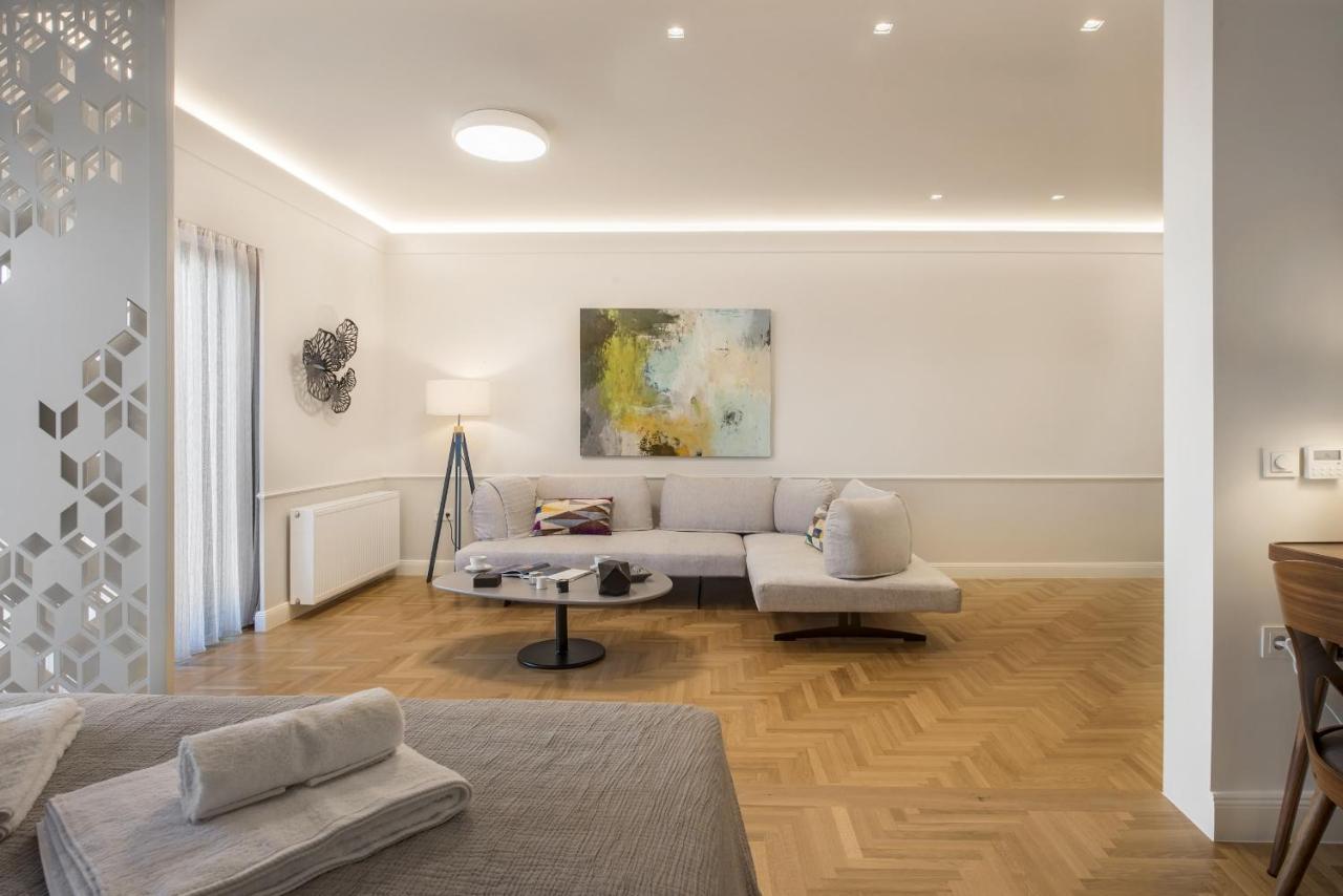 Chic Central Athens Apartment At Mavilli Sq. Buitenkant foto