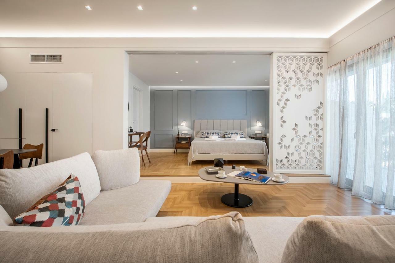 Chic Central Athens Apartment At Mavilli Sq. Buitenkant foto